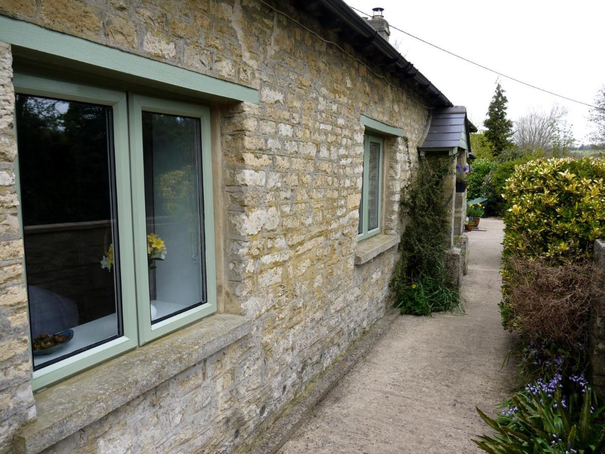 Cosy Stone Cottage, The Bungalow Perrotts Brook Cirencester Exterior foto