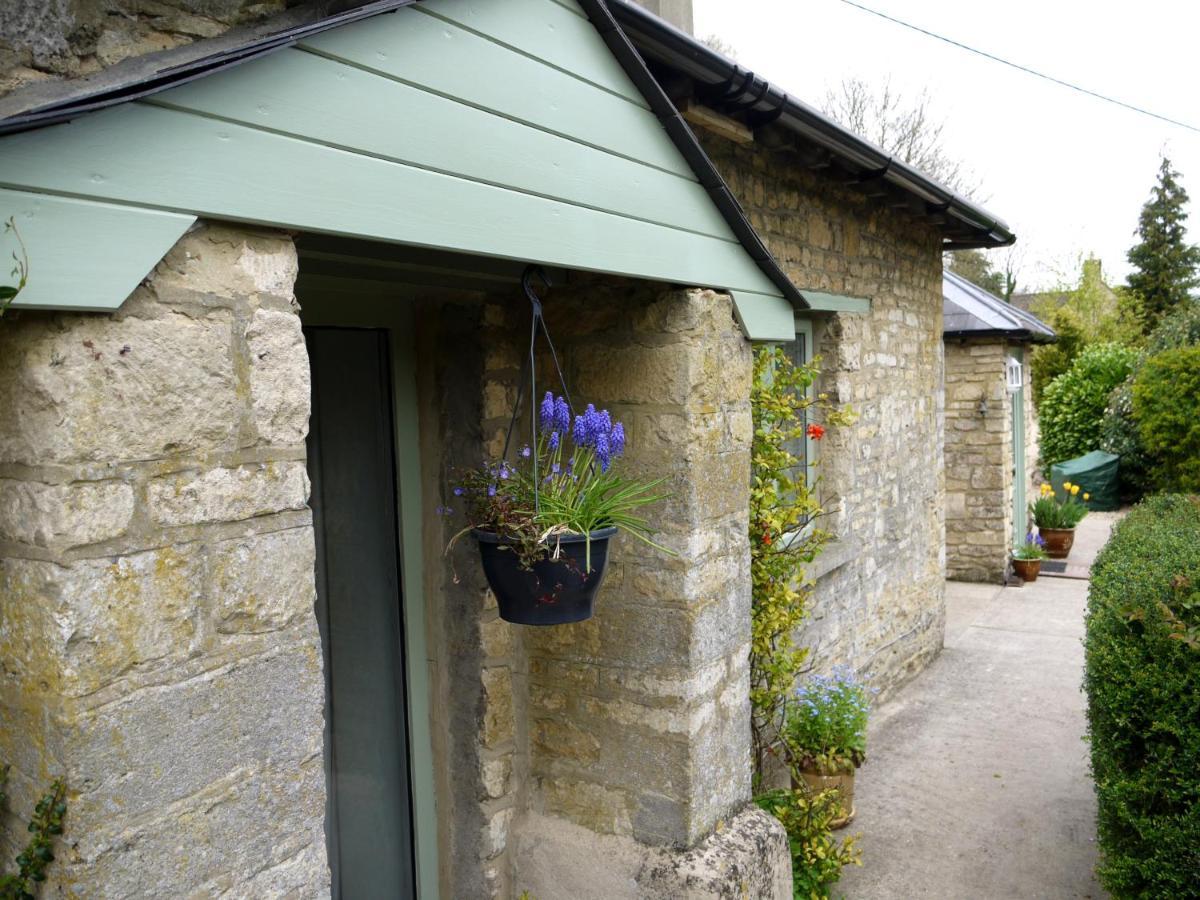 Cosy Stone Cottage, The Bungalow Perrotts Brook Cirencester Exterior foto