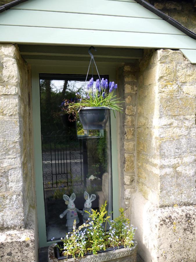 Cosy Stone Cottage, The Bungalow Perrotts Brook Cirencester Exterior foto