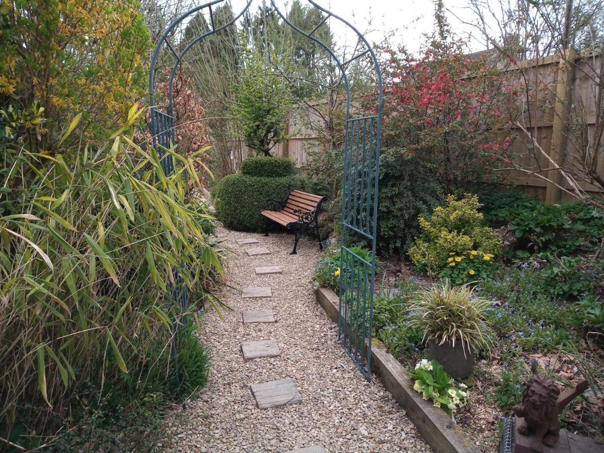 Cosy Stone Cottage, The Bungalow Perrotts Brook Cirencester Exterior foto