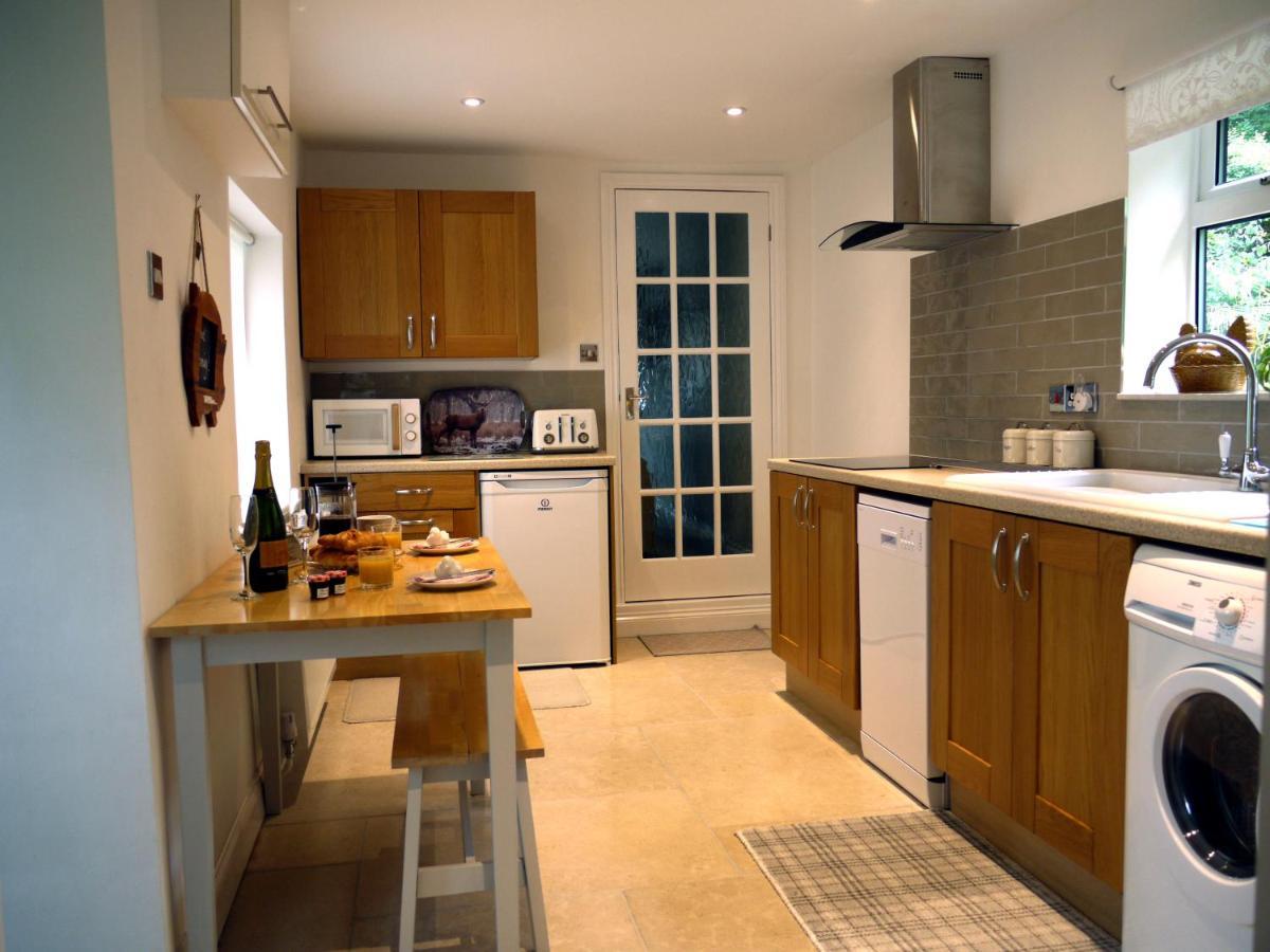 Cosy Stone Cottage, The Bungalow Perrotts Brook Cirencester Exterior foto